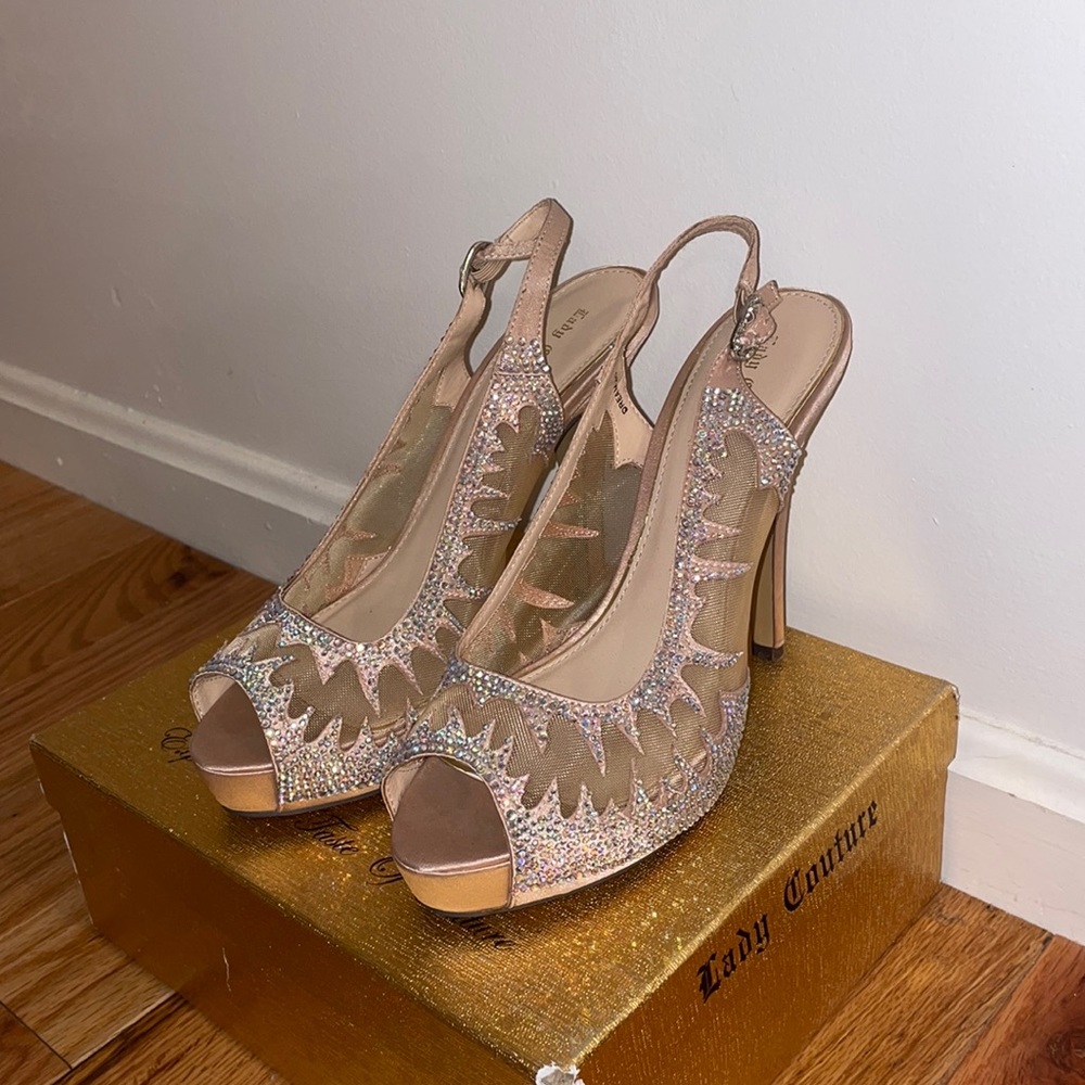 Worn once to prom! Comes with box, separate dust bags, and extra jewels!